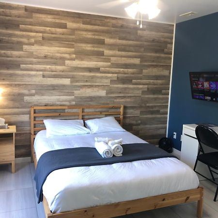 Bleu Mer, hôtel&résidences Carleton-sur-Mer Esterno foto